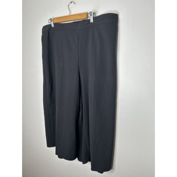 Catherine’s Women's Plus Stretch Comfort Black Pull On Capri Pants Size 1X 18/20 - Picture 2 of 7